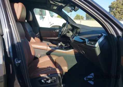 2019 BMW X5 xDrive50I z USA, uszkodzony, nr VIN 5UXJU2C50KLN64761